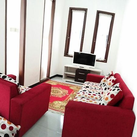 Omah Etan Batu Hostel Batu  Luaran gambar
