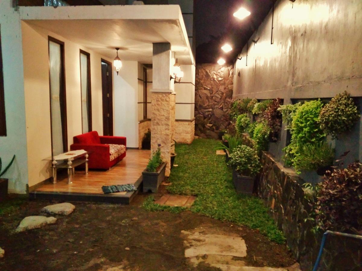 Omah Etan Batu Hostel Batu  Luaran gambar