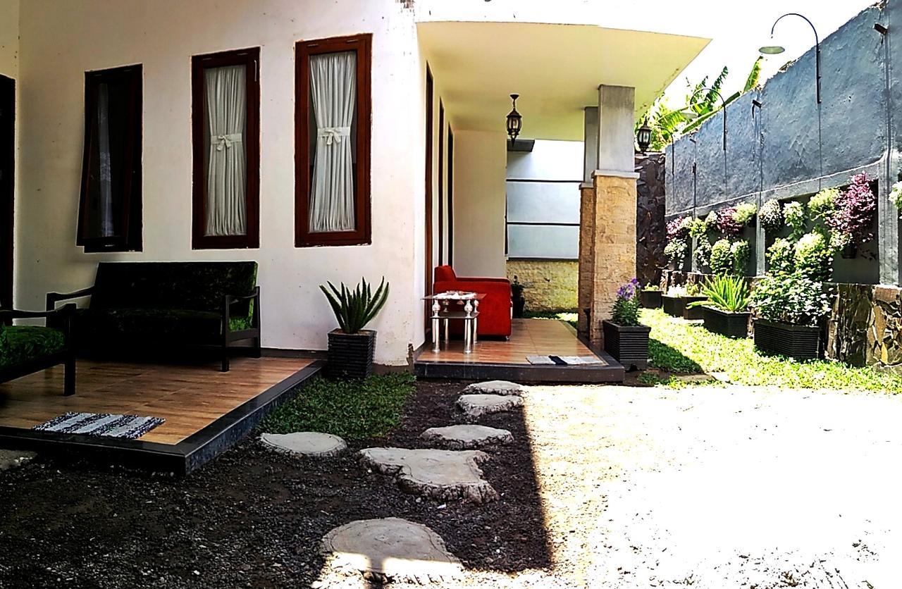 Omah Etan Batu Hostel Batu  Luaran gambar